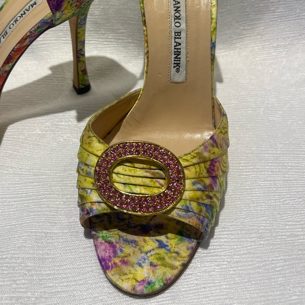 Manolo Blahnik floral heels - Picture 4 of 7